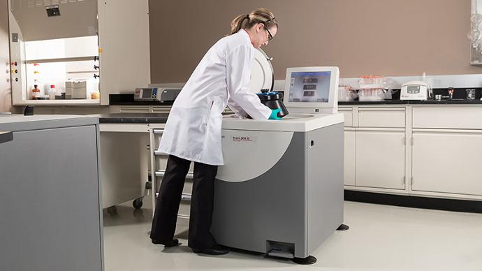 HARVESTING WITH HIGH CAPACITY CENTRIFUGES Pu Vaccine purification high performance Beckman Coulter